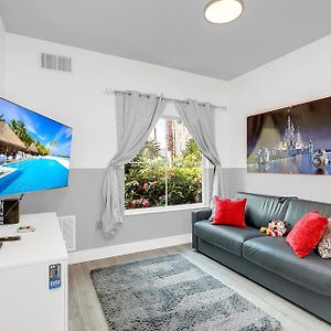 One-Bedroom Deluxe Apartment